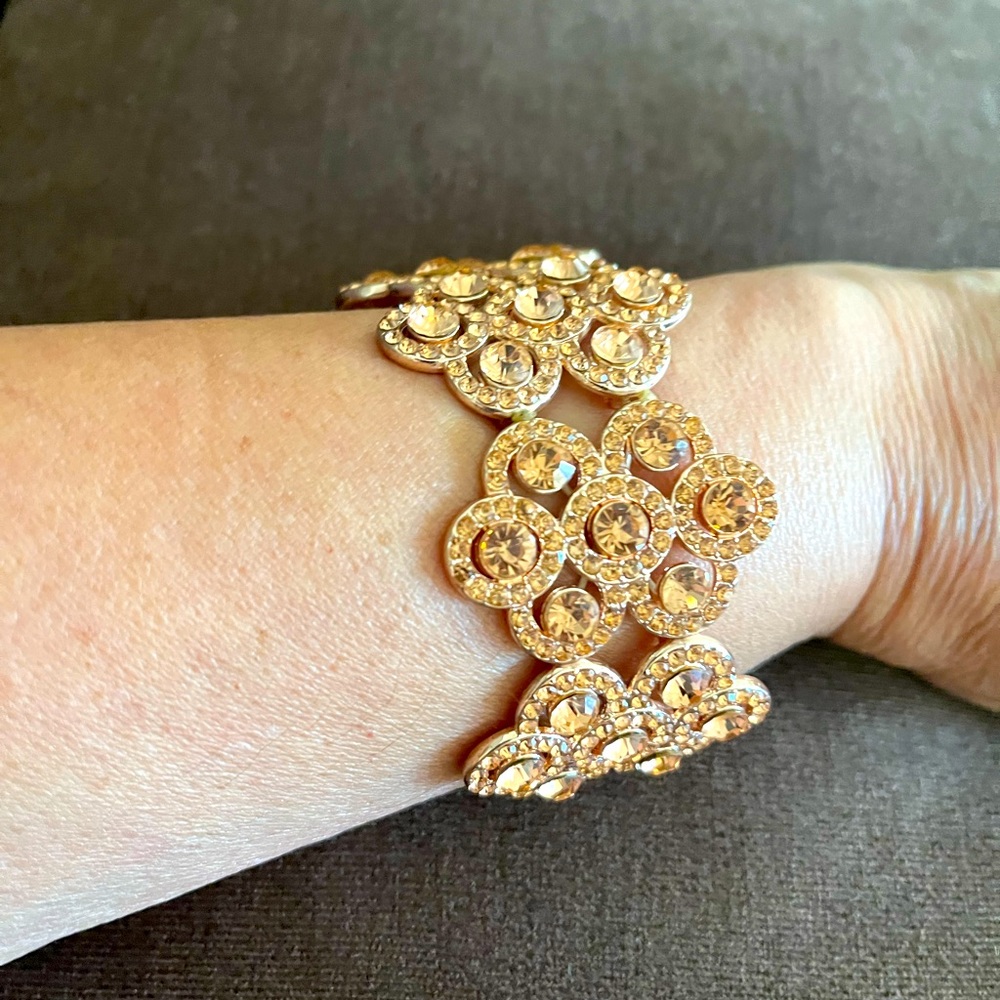 Stretchy bracelets